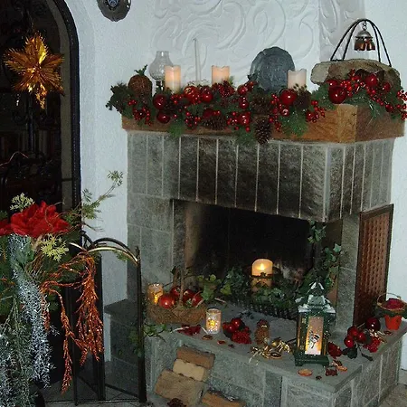 Otel Ursula Garni 3*