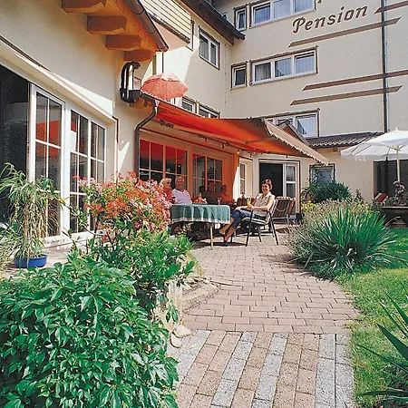 Otel Ursula Garni